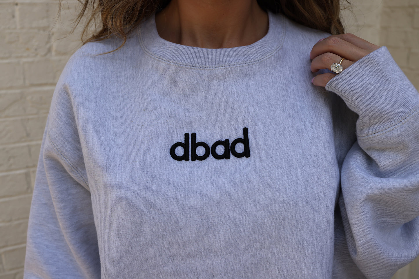 GREY DBAD CREWNECK